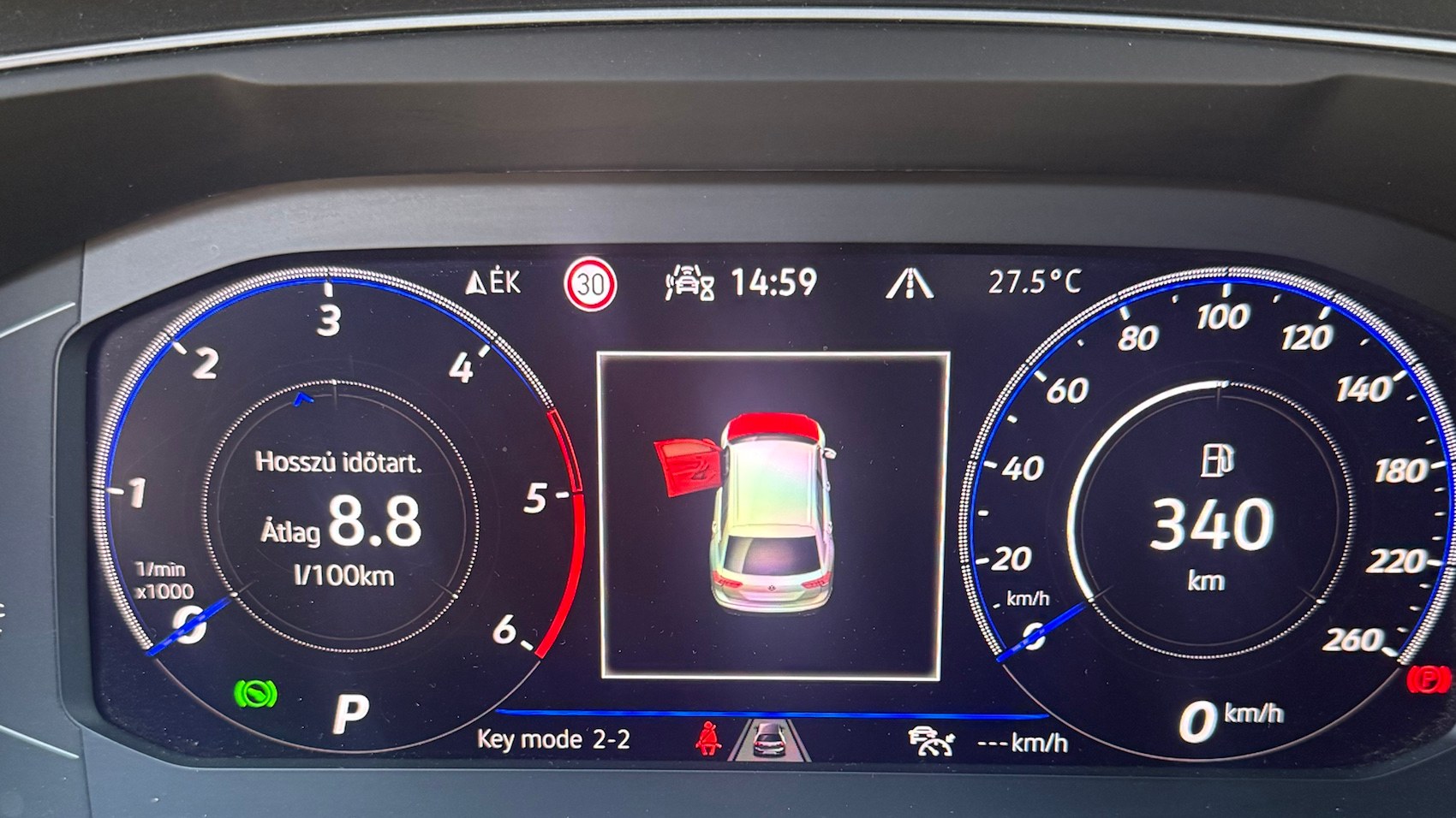 A Volkswagen műszerfali kijelzője a programozás után, a Key mode 2-2 kijelzéssel